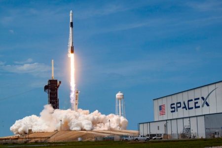 How does SpaceX make money? Find out here!
