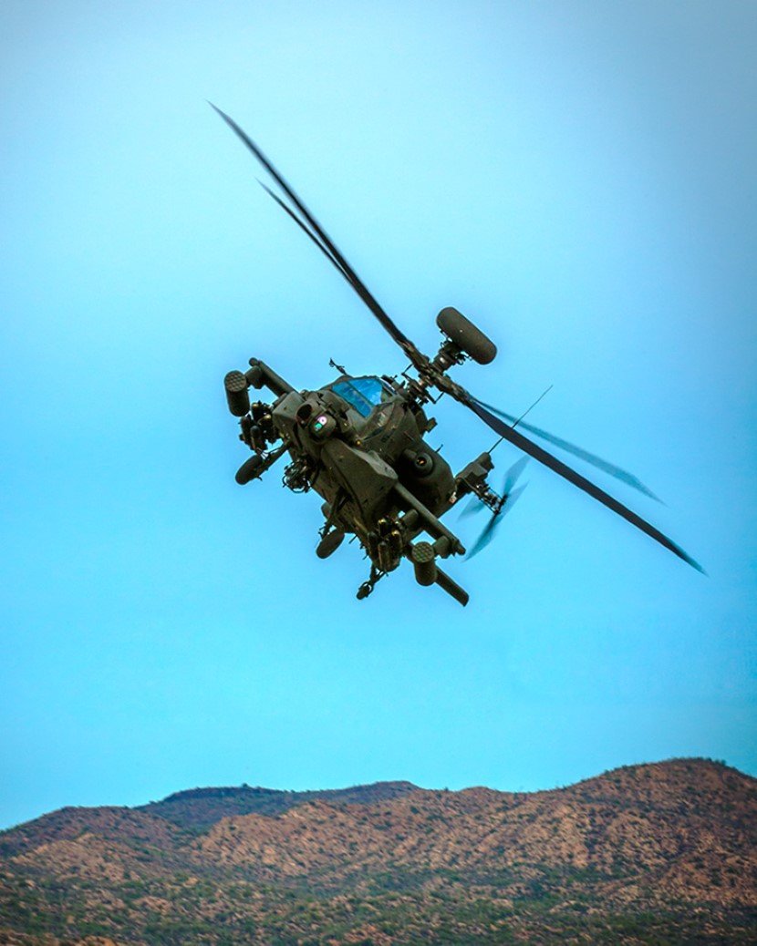 AH 64 Apache Helicopter